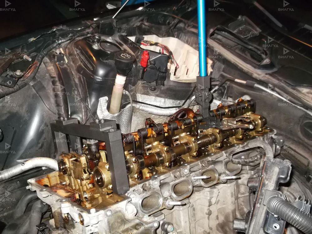 Замена маслосъемных колпачков Audi A5 в Волгограде