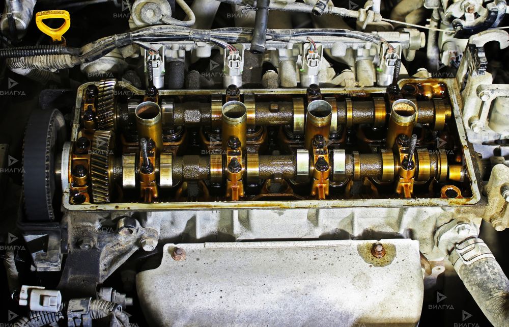 Замена прокладки клапанной крышки Mazda MPV в Волгограде