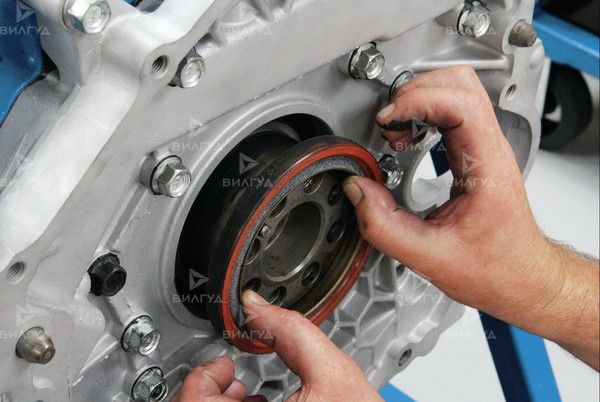 Замена сальника коленвала Mazda 6 MPS в Волгограде