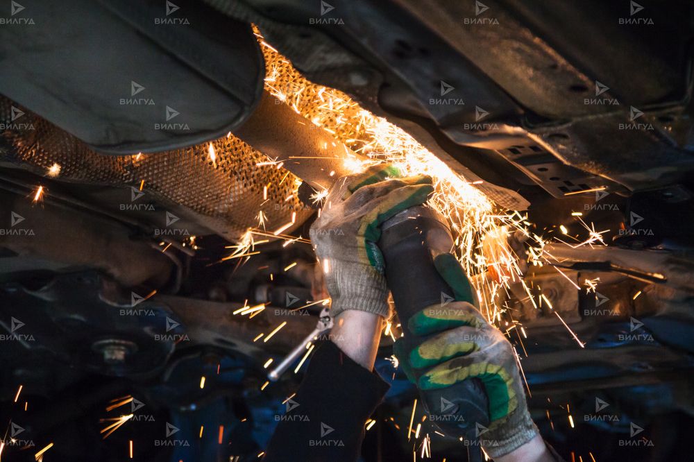 Замена гофры глушителя Mazda RX 7 в Волгограде