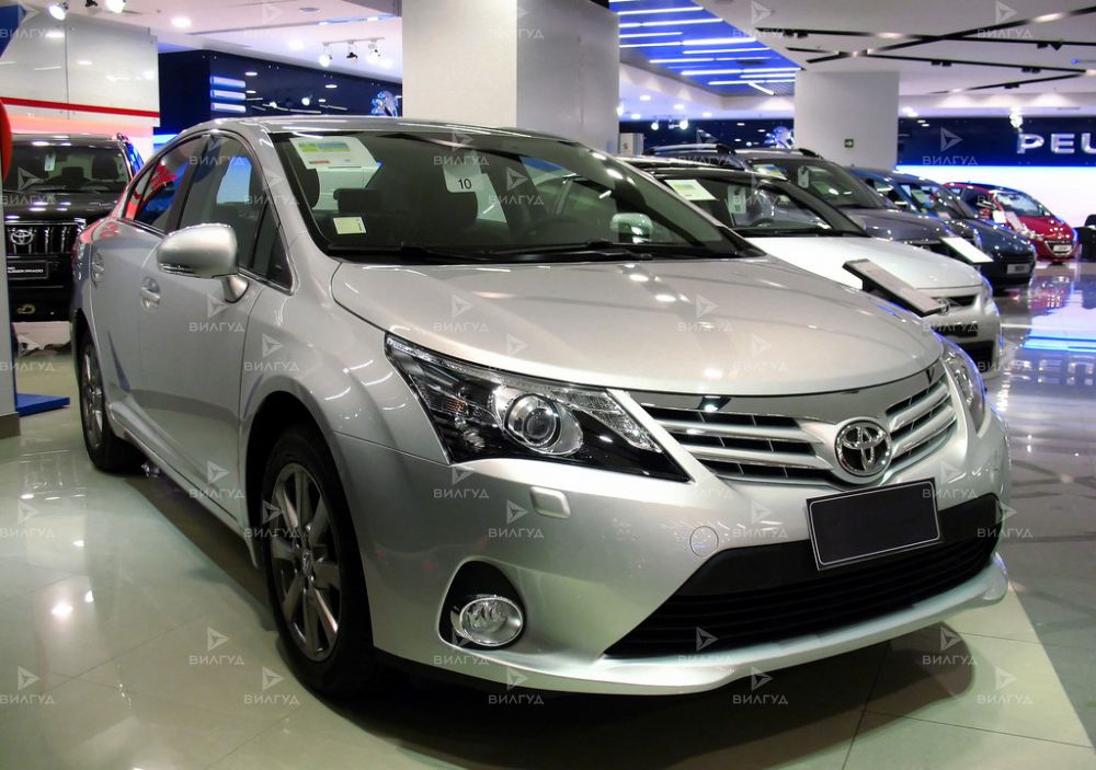 Замена датчика давления масла Toyota Avensis в Волгограде