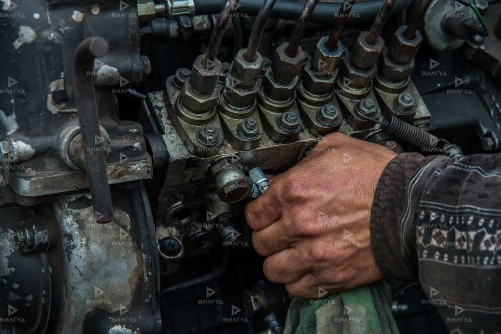 Замена топливного насоса в сборе Land Rover в Волгограде